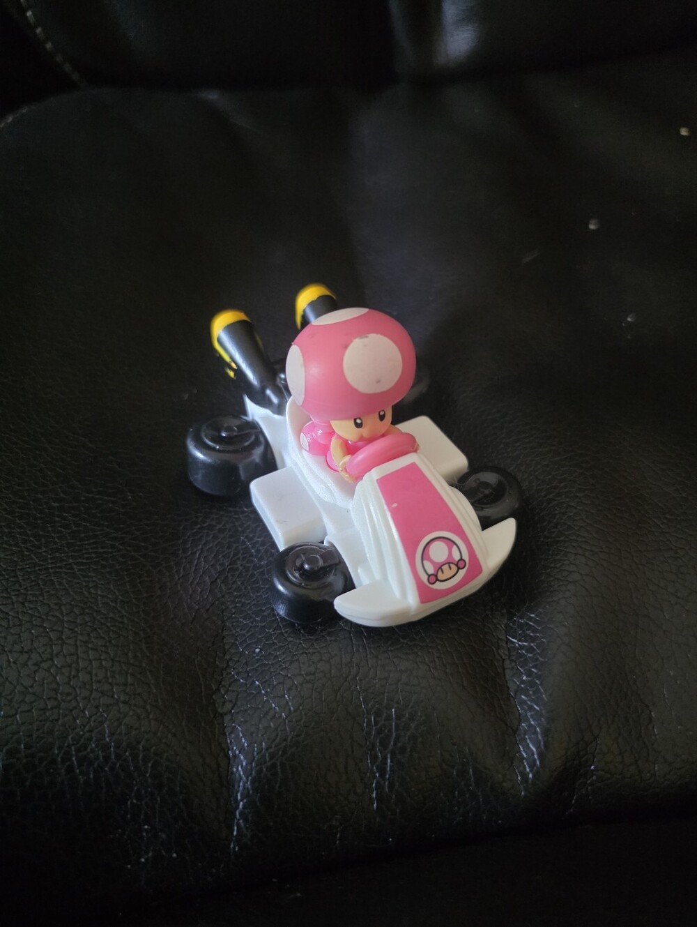 NINTENDO SUPER MARIO BROS TOADETTE KART TOY PLASTIC CAR (PRE-OWNED)